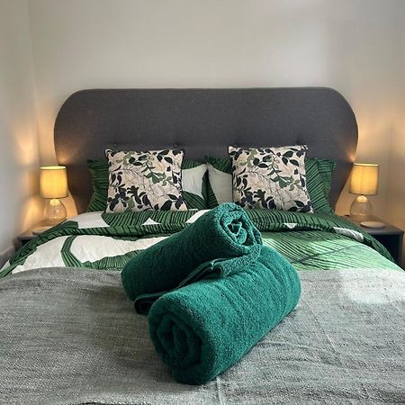 Urban Escape Entire Apartment Near Uni And Hospital Southampton Luaran gambar